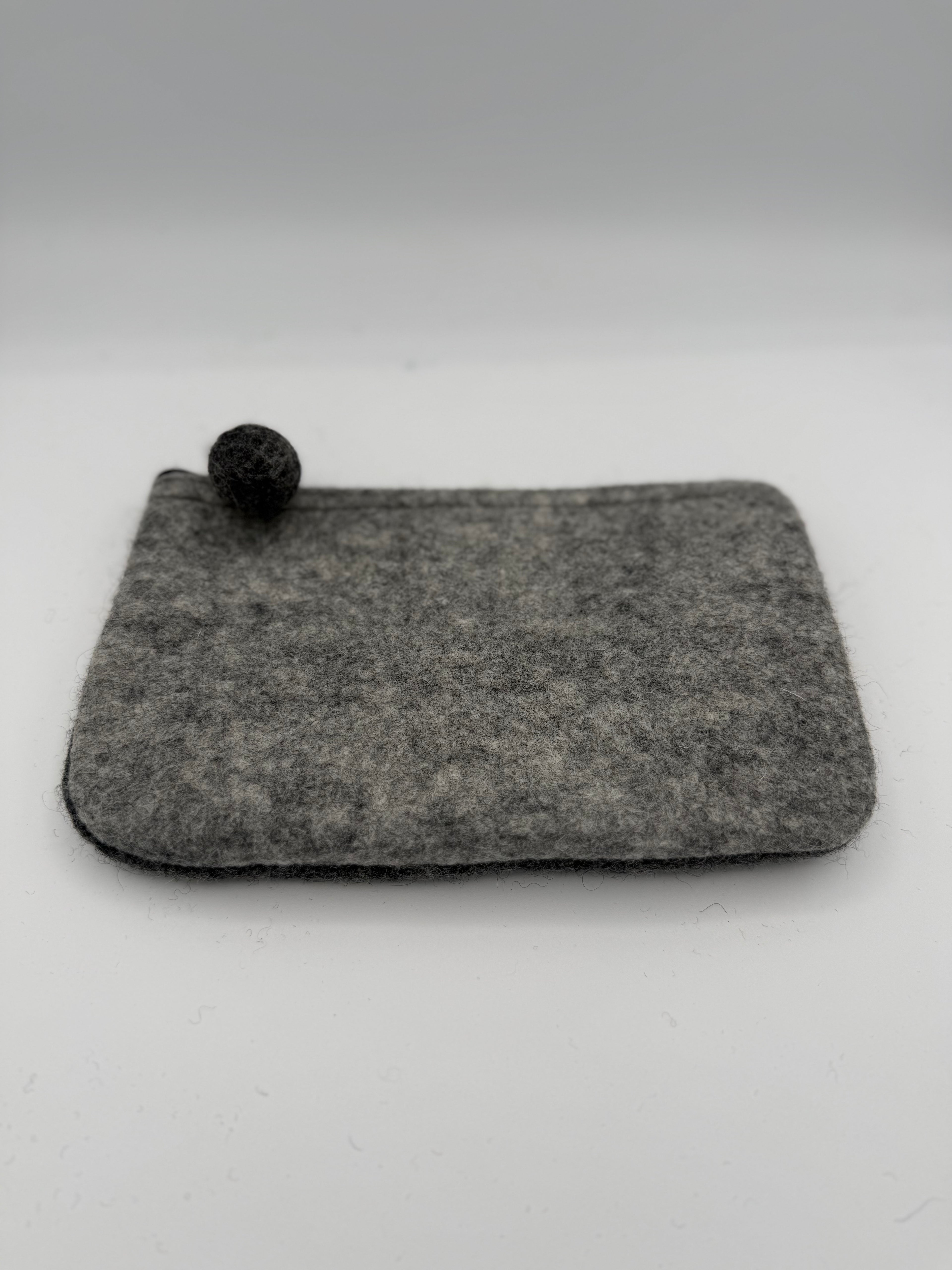 2-Tone Medium Organizer Pouch