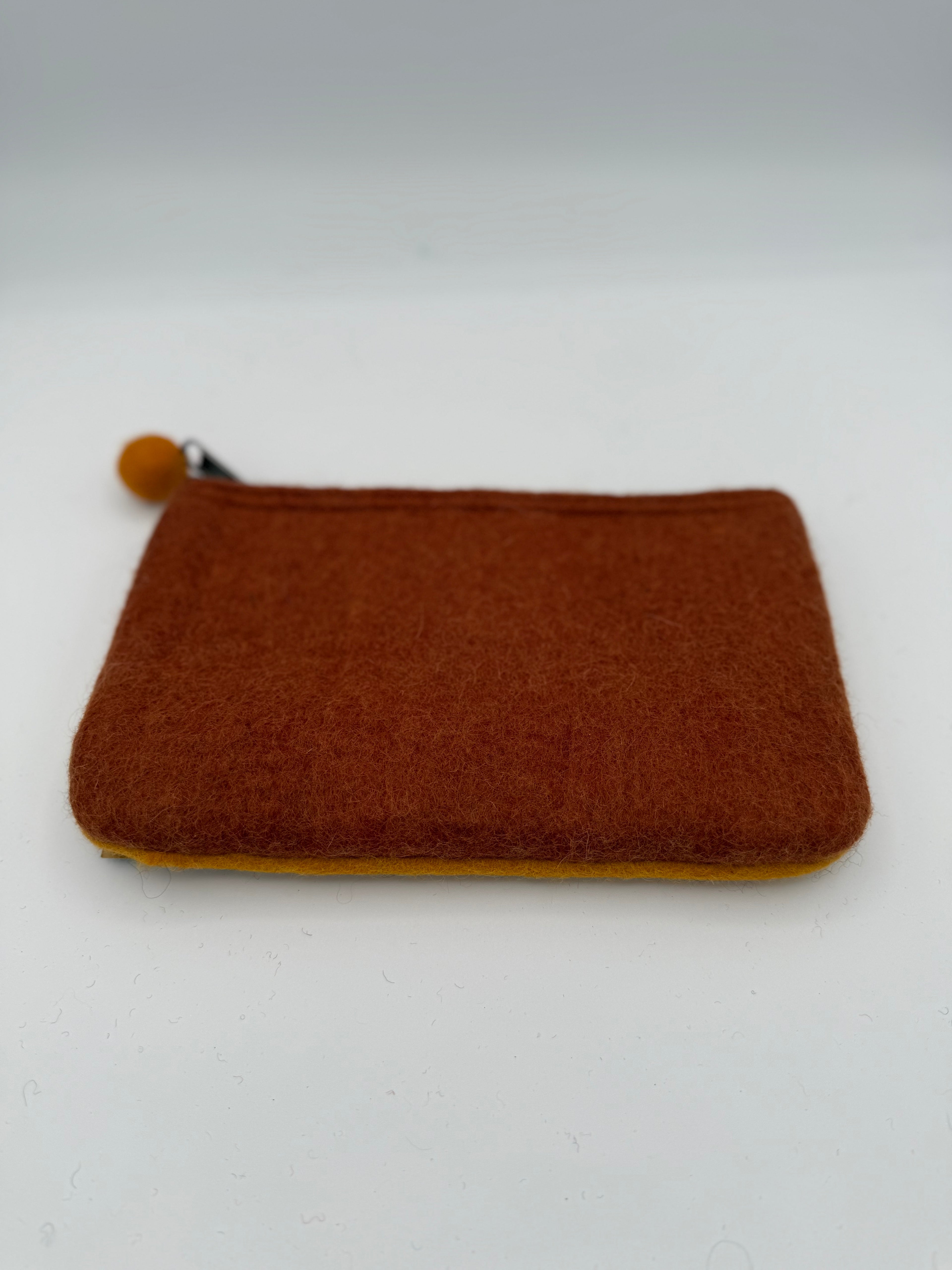 2-Tone Medium Organizer Pouch