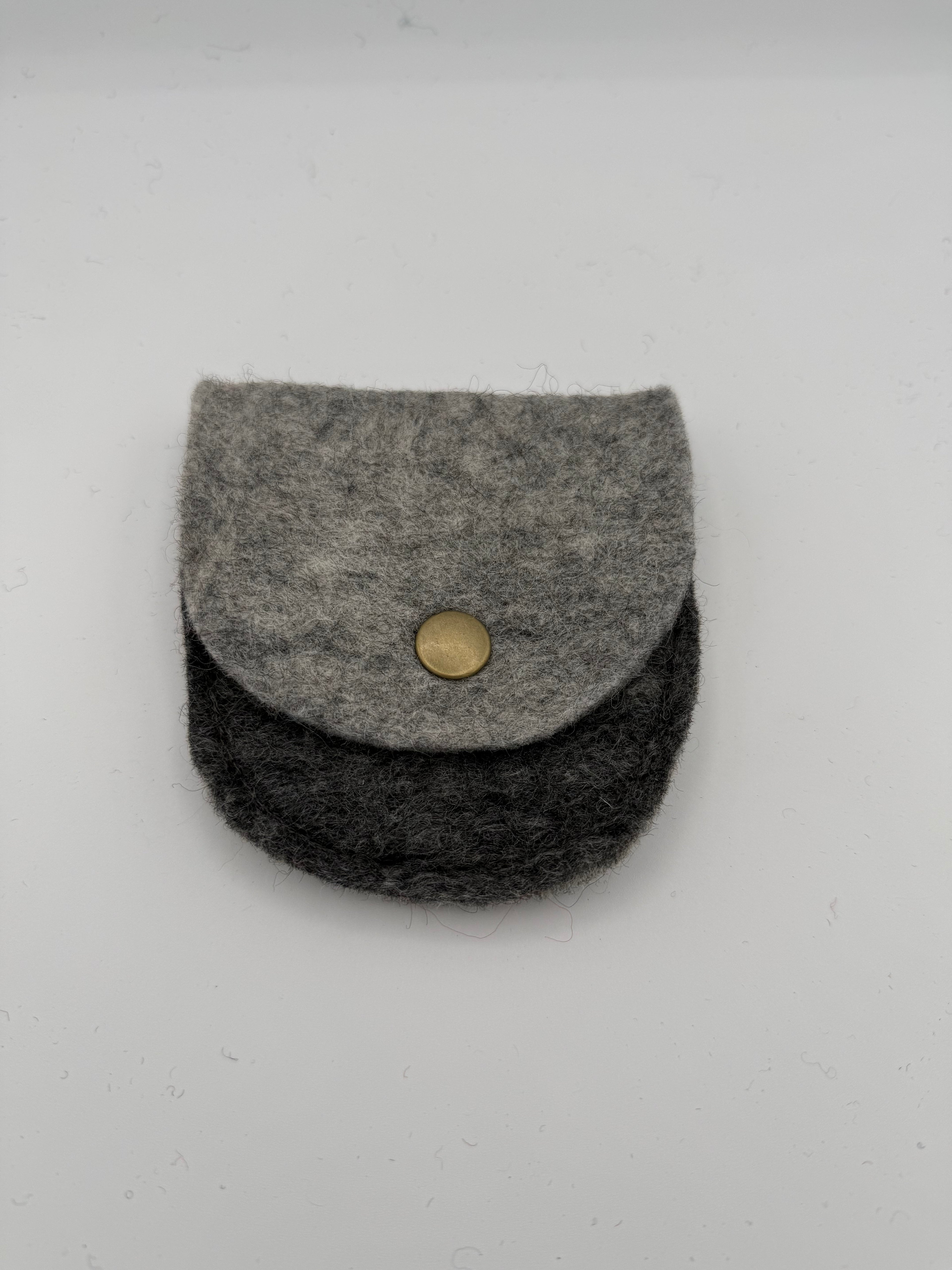 The Curve-Mini Organizer Pouch